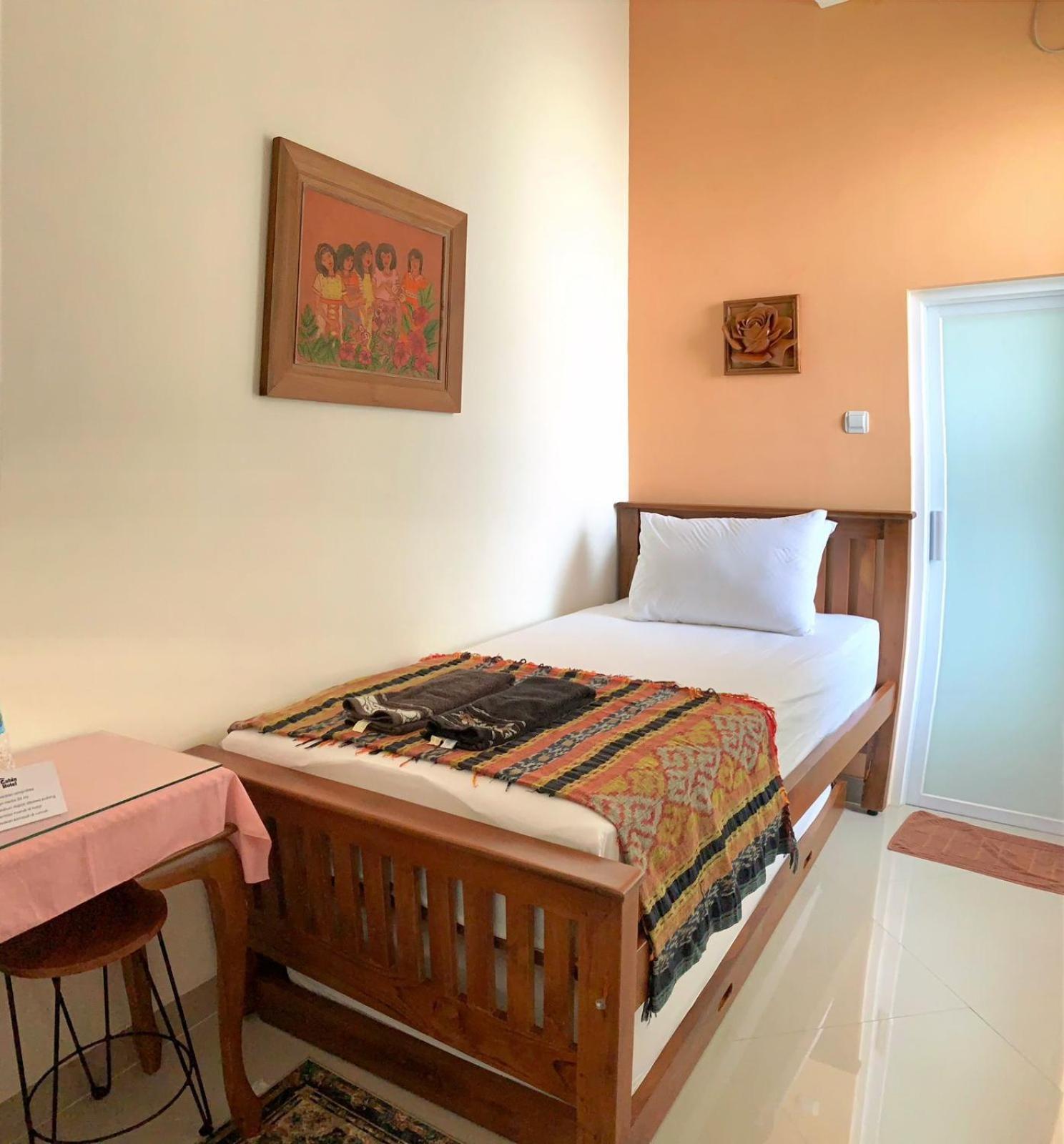 The Cabin Hotel Ambasador Yogyakarta Luaran gambar